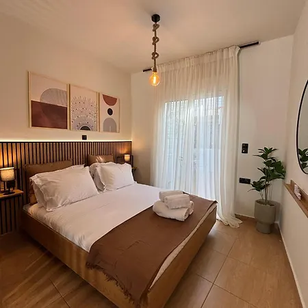 Thymeli Cozy Apartment