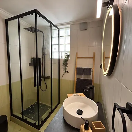 Apartment Thymeli Cozy Athen