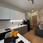 Thymeli Cozy דירה *